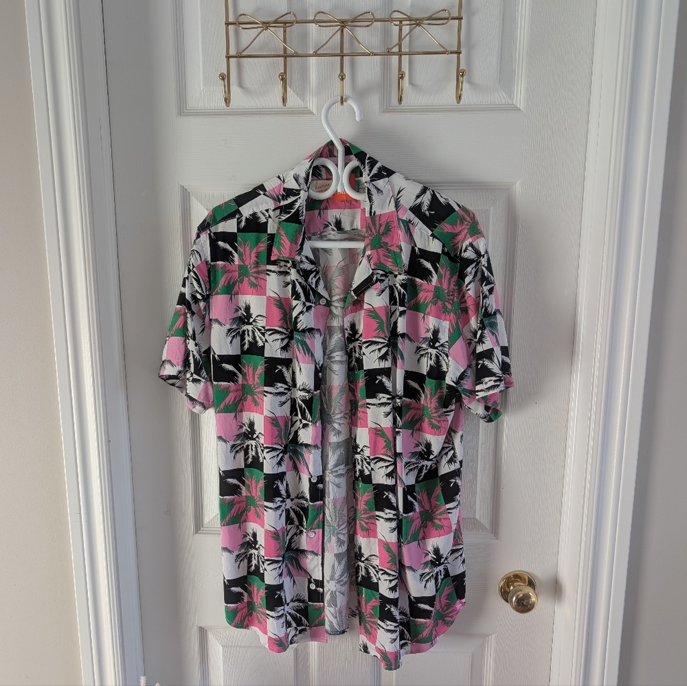 Free Planet Tropical Vibes Shirt - Pink, Green, Black